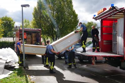 Fluechtlingsunterbringung in einer Sporthalle in Kirchheim